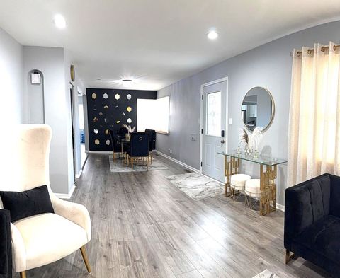 Tiny photo for 8001 N Elmore Street, Niles, IL 60714 (MLS # 12516450)