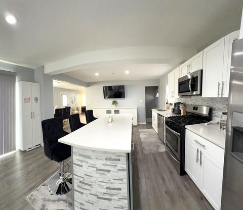 Tiny photo for 8001 N Elmore Street, Niles, IL 60714 (MLS # 12516450)