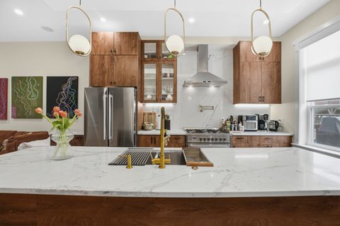 Tiny photo for 4114 S Ellis Avenue, Chicago, IL 60653 (MLS # 12647817)