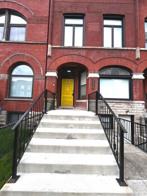 4114 S Ellis Avenue Chicago IL 60653