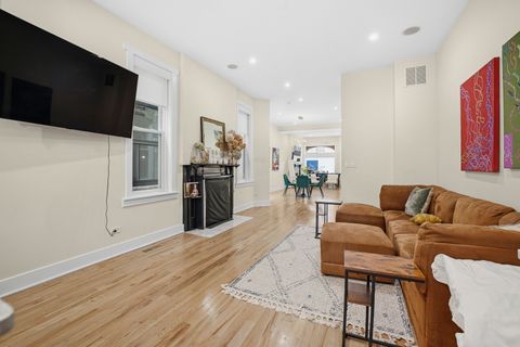 Tiny photo for 4114 S Ellis Avenue, Chicago, IL 60653 (MLS # 12647817)