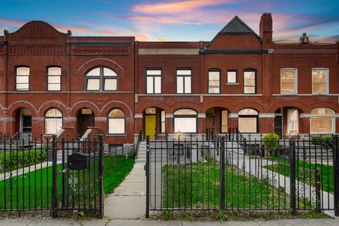 4114 S Ellis Avenue Chicago IL 60653