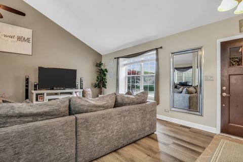 Tiny photo for 352 LINDEN Drive, Round Lake Park, IL 60073 (MLS # 12495526)