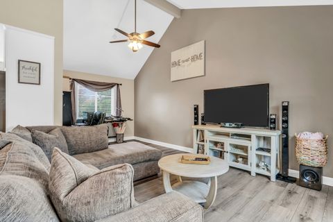 Tiny photo for 352 LINDEN Drive, Round Lake Park, IL 60073 (MLS # 12495526)