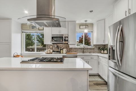 Tiny photo for 352 LINDEN Drive, Round Lake Park, IL 60073 (MLS # 12495526)