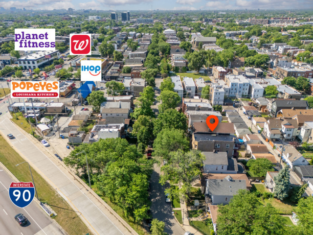 2832 N Mozart Street