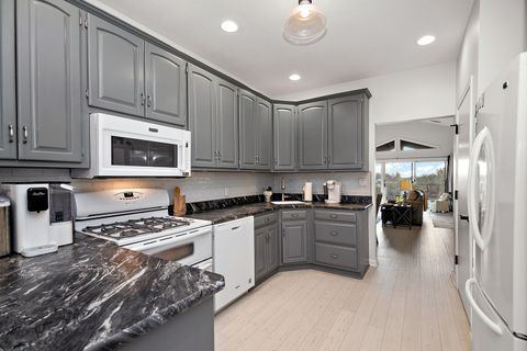 Tiny photo for 891 Exeter Turn #C2, Bourbonnais, IL 60914 (MLS # 12614853)