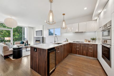 Tiny photo for 2237 N Hoyne Avenue #3N, Chicago, IL 60647 (MLS # 12577352)