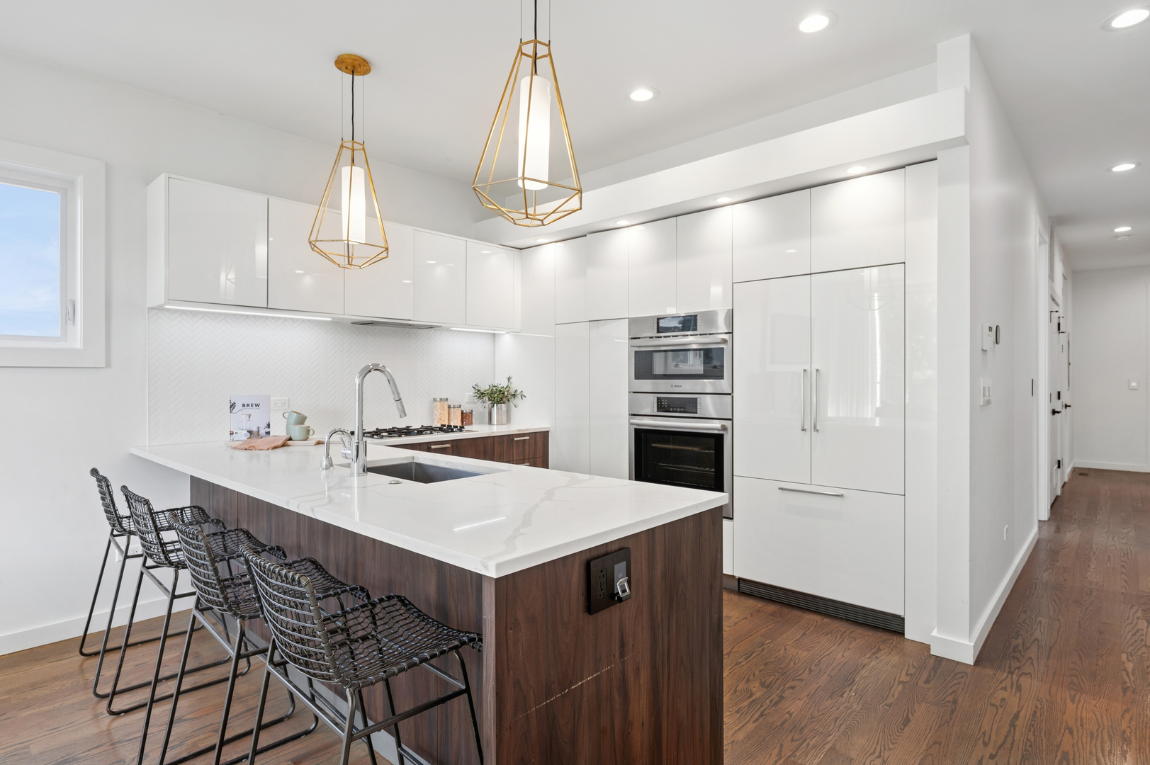 2237 N Hoyne Avenue 3N