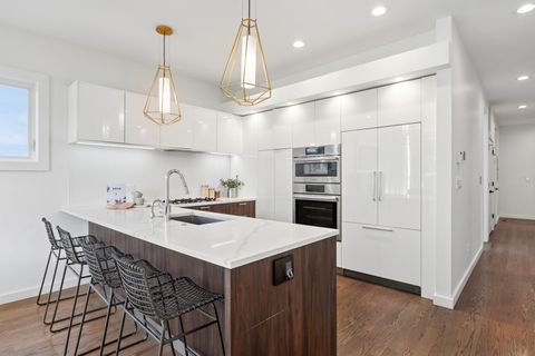 Tiny photo for 2237 N Hoyne Avenue #3N, Chicago, IL 60647 (MLS # 12577352)