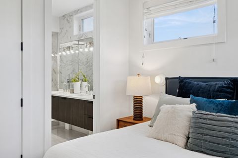 Tiny photo for 2237 N Hoyne Avenue #3N, Chicago, IL 60647 (MLS # 12577352)