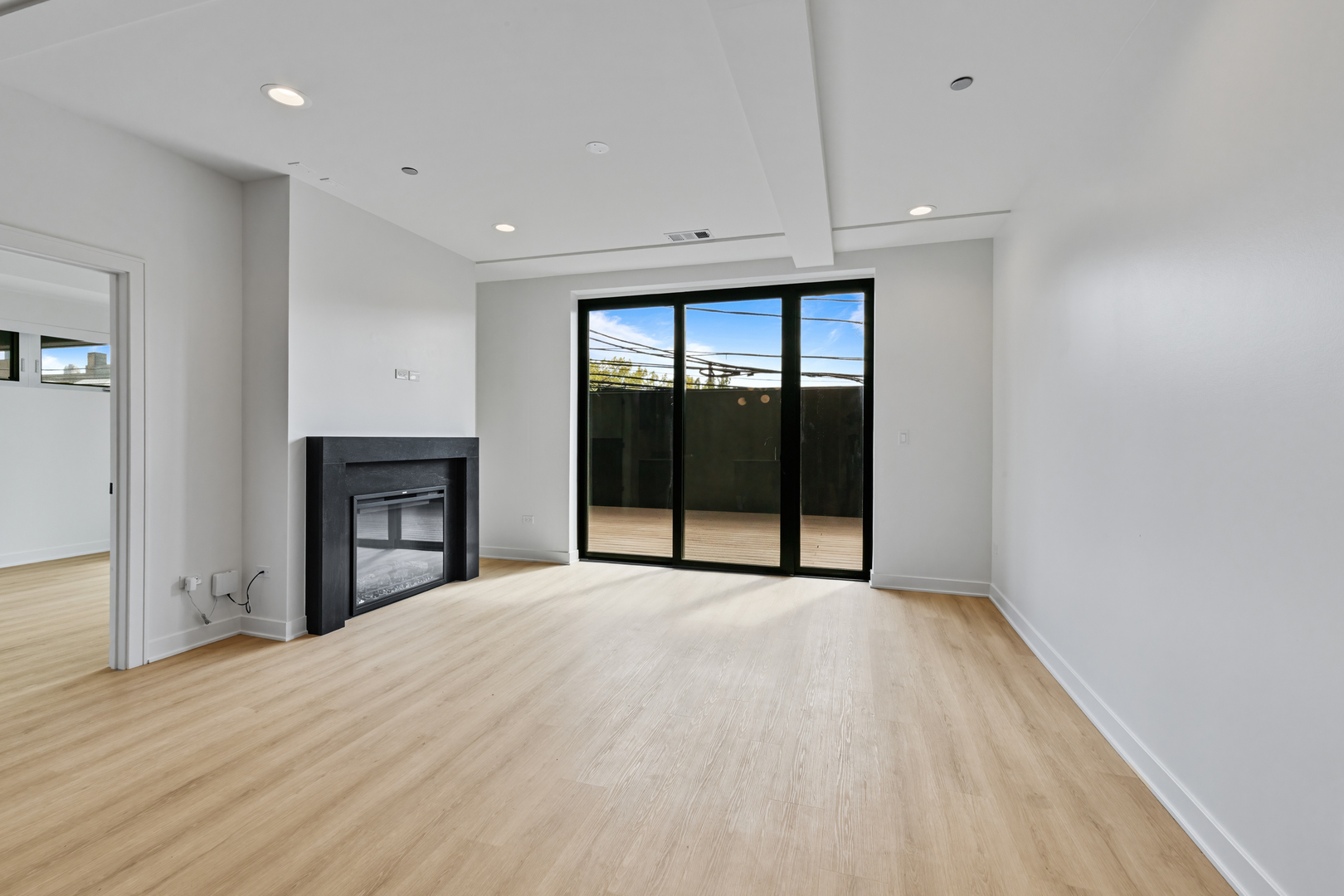 1801 W Grand Avenue 202