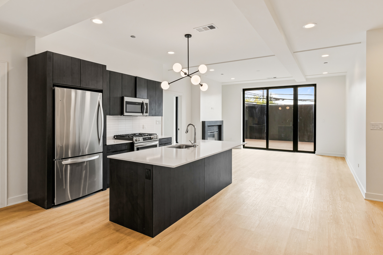 1801 W Grand Avenue 202