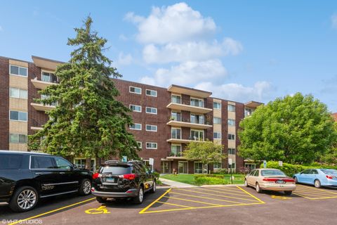 Tiny photo for 5300 Walnut Avenue #11B, Downers Grove, IL 60515 (MLS # 12494977)