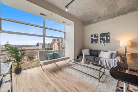 Tiny photo for 1620 S Michigan Avenue #619, Chicago, IL 60616 (MLS # 12525547)
