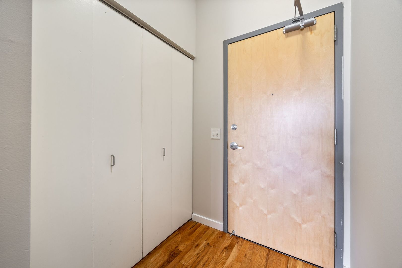 1620 S Michigan Avenue 619