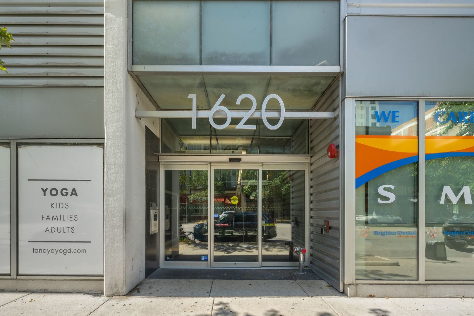 1620 S Michigan Avenue 619