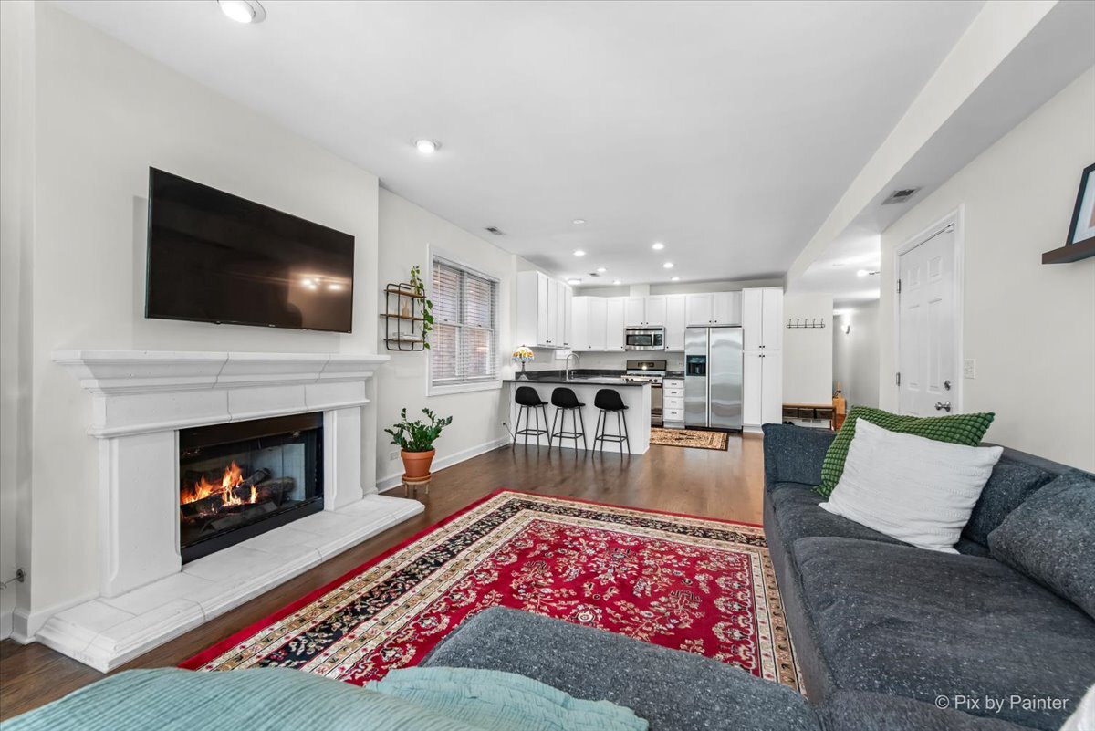 1124 W Diversey Parkway 2W