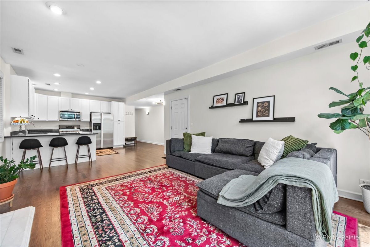 1124 W Diversey Parkway 2W