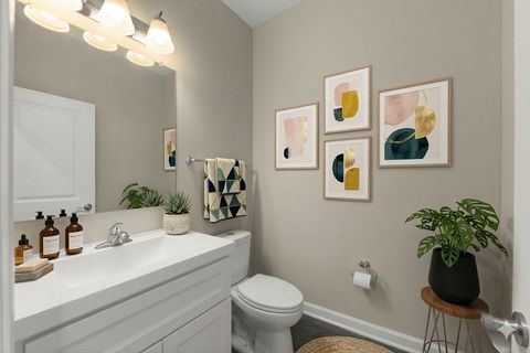 Tiny photo for 600 W Pleasant Lane #C2, Lombard, IL 60148 (MLS # 12587367)