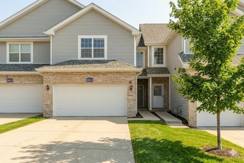 Photo of 600 W Pleasant Lane #C2, Lombard, IL 60148 (MLS # 12587367)