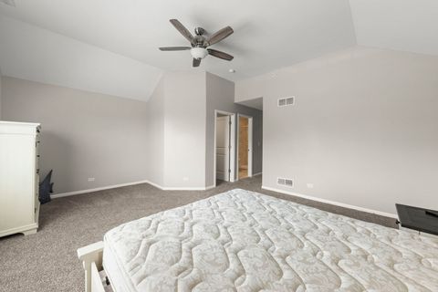 Tiny photo for 600 W Pleasant Lane #C2, Lombard, IL 60148 (MLS # 12587367)