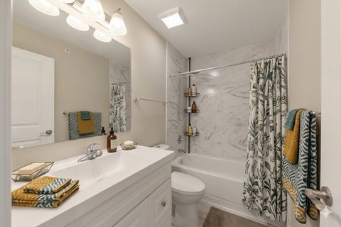 Tiny photo for 600 W Pleasant Lane #C2, Lombard, IL 60148 (MLS # 12587367)