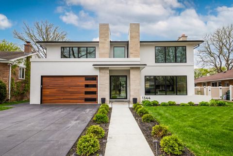 Photo of 1344 S Chester Avenue, Park Ridge, IL 60068 (MLS # 12638026)
