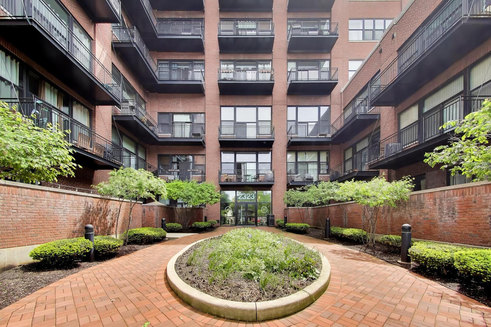 2323 W Pershing Road 327