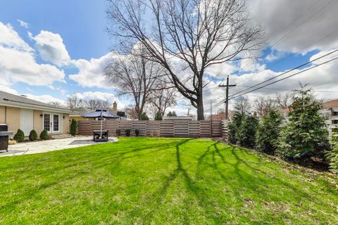 Tiny photo for Elmhurst, IL 60126 (MLS # 12626496)