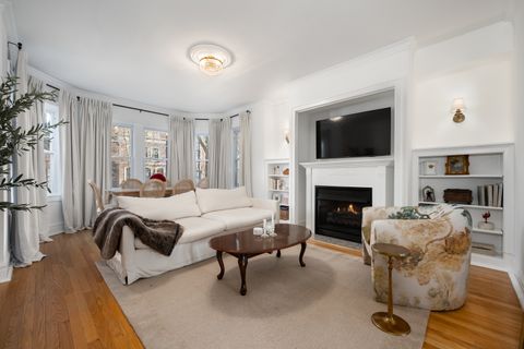 Tiny photo for 1145 W Lill Avenue #1E, Chicago, IL 60614 (MLS # 12612810)