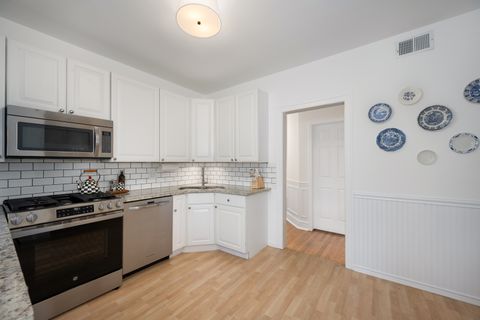 Tiny photo for 1145 W Lill Avenue #1E, Chicago, IL 60614 (MLS # 12612810)