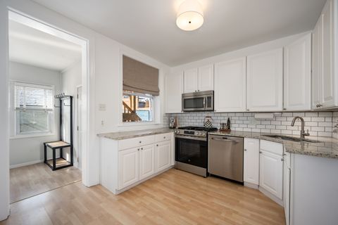 Tiny photo for 1145 W Lill Avenue #1E, Chicago, IL 60614 (MLS # 12612810)