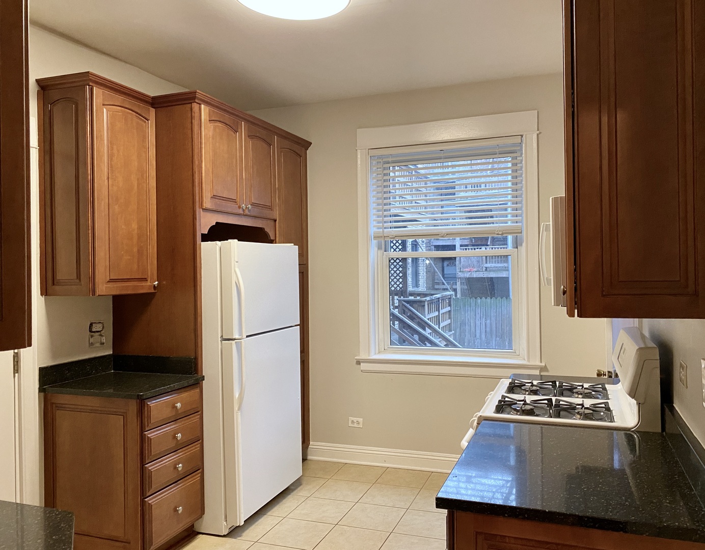 909 W Gordon Terrace 1