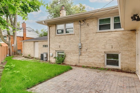 Tiny photo for 2913 W Sibley Street, Park Ridge, IL 60068 (MLS # 12753411)