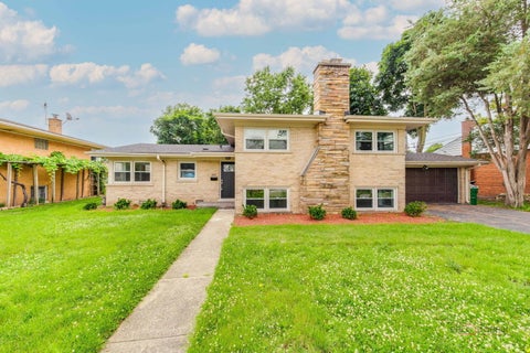 Photo of 2913 W Sibley Street, Park Ridge, IL 60068 (MLS # 12753411)