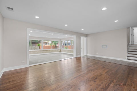 Tiny photo for 2913 W Sibley Street, Park Ridge, IL 60068 (MLS # 12753411)