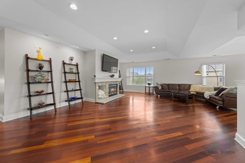 Tiny photo for 1902 CRENSHAW Circle, Vernon Hills, IL 60061 (MLS # 12607143)
