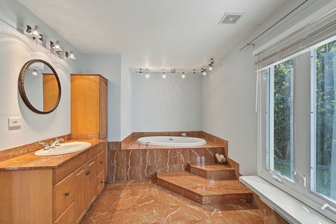 Tiny photo for 6 DOGWOOD Road, Rolling Meadows, IL 60008 (MLS # 12756496)