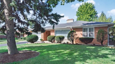 6644 N Kenton Avenue Lincolnwood IL 60712