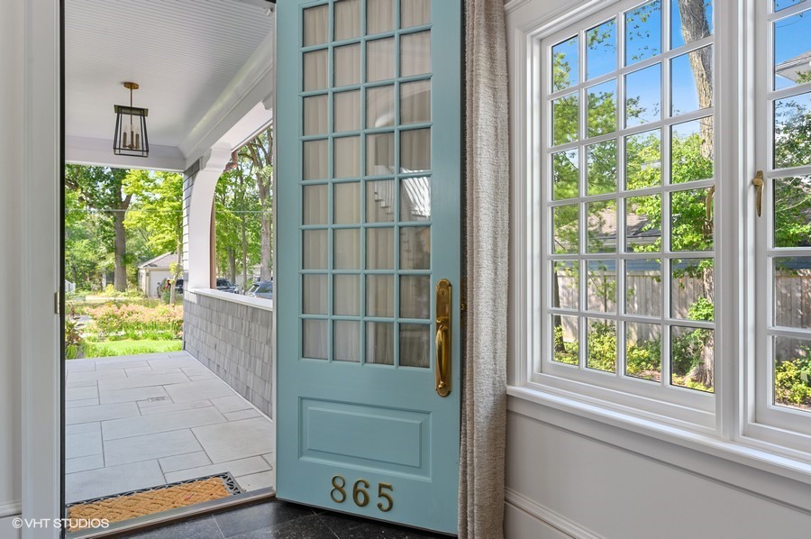 865 Gordon Terrace