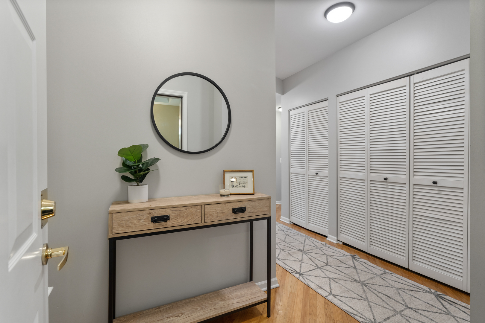 343 W Old Town Court 204