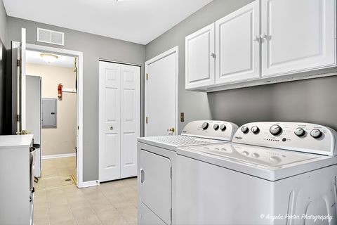 Tiny photo for 806 Madison Avenue, McHenry, IL 60050 (MLS # 12508028)