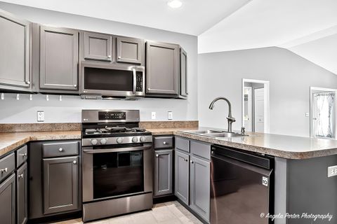 Tiny photo for 806 Madison Avenue, McHenry, IL 60050 (MLS # 12508028)