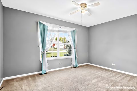 Tiny photo for 806 Madison Avenue, McHenry, IL 60050 (MLS # 12508028)