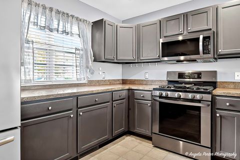 Tiny photo for 806 Madison Avenue, McHenry, IL 60050 (MLS # 12508028)