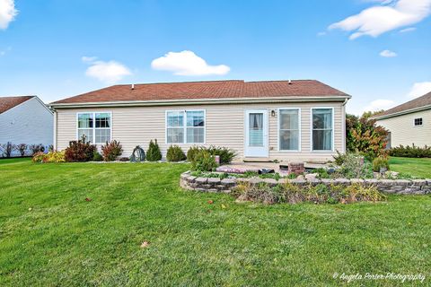 Tiny photo for 806 Madison Avenue, McHenry, IL 60050 (MLS # 12508028)