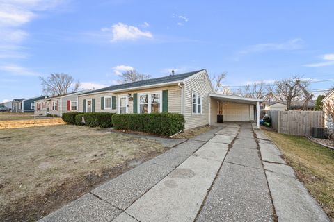 Tiny photo for 7318 Kelling Street, Davenport, IA 52806 (MLS # 12587972)