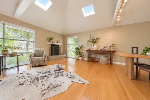 Tiny photo for 426 Amherst Avenue, Des Plaines, IL 60016 (MLS # 12768921)
