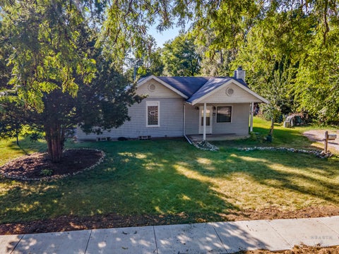 Photo of 800 S River Road, Fox River Grove, IL 60021 (MLS # 12757982)